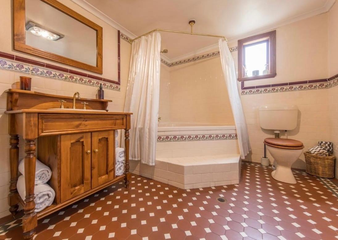 Telegraph Cottage Greenock Rum bild